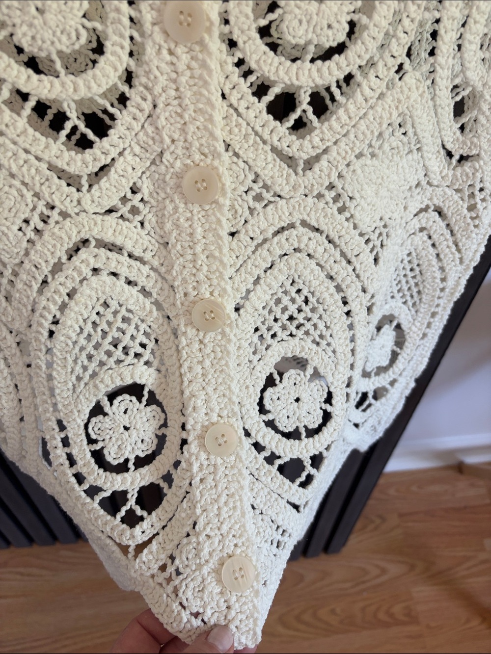 H&M White Crochet Cotton Vest Button Front Boho Sleeveless Top Size S - Picture 6 of 11